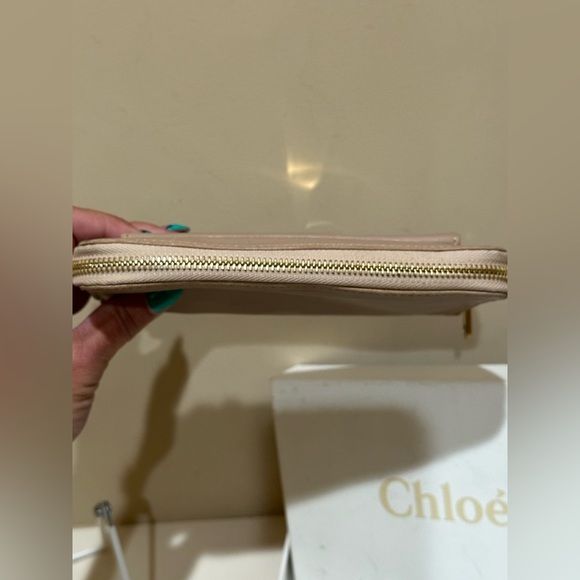 Chloe Bow Vanilla Long Leather Zip Wallet - Picture 10 of 10